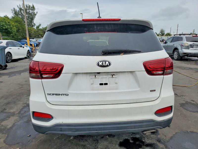 Фото 6 - KIA SORENTO