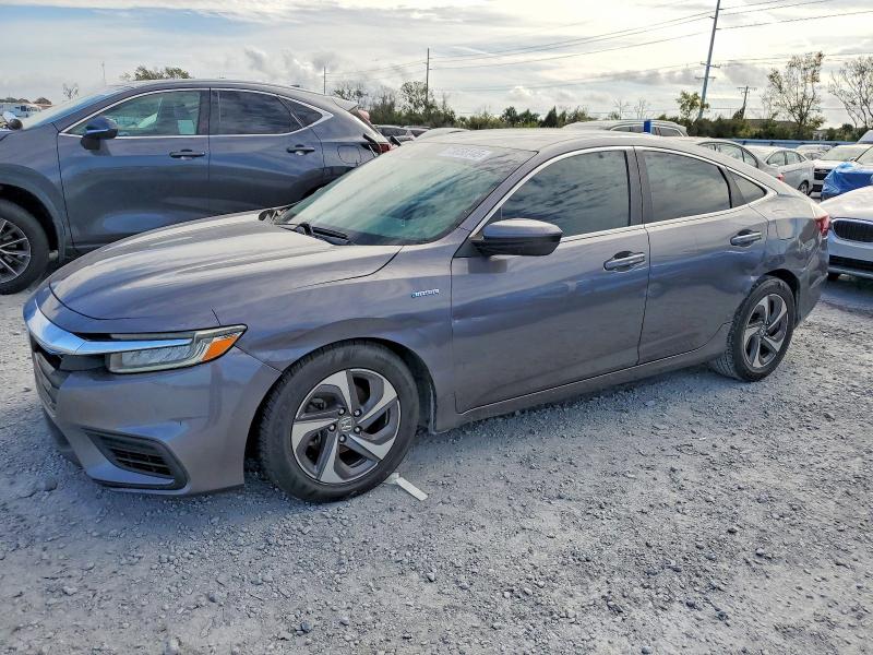 Фото 1 - HONDA INSIGHT