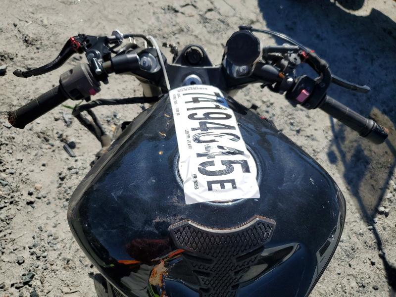 KAWASAKI ZX1000 G 2011