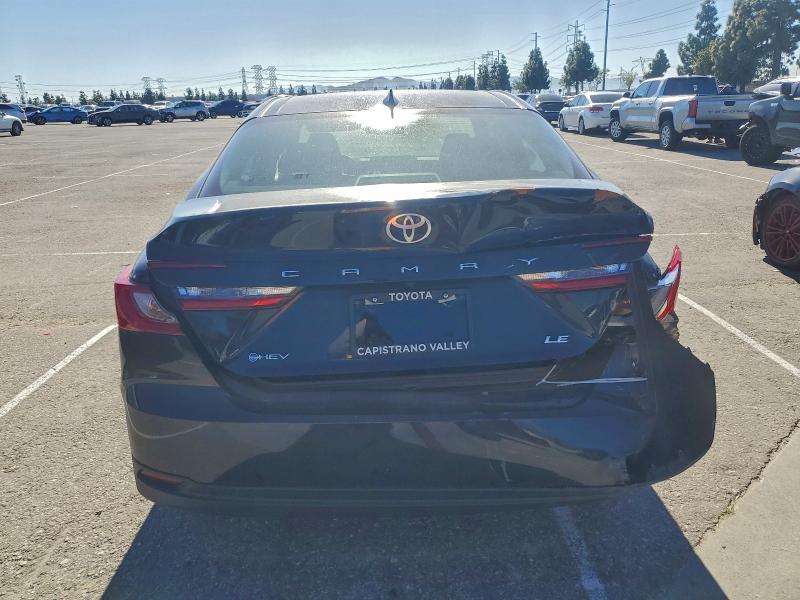 Фото 6 - TOYOTA CAMRY