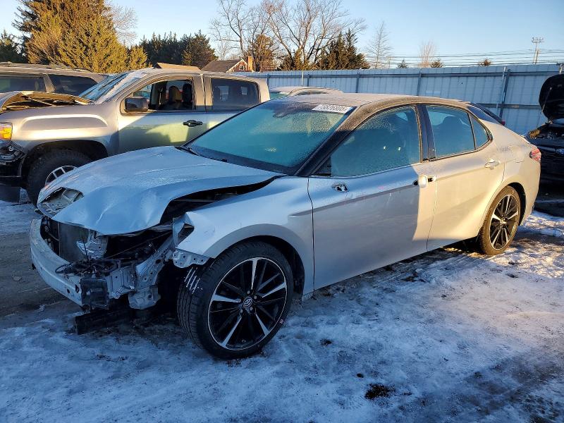 Фото 1 - TOYOTA CAMRY