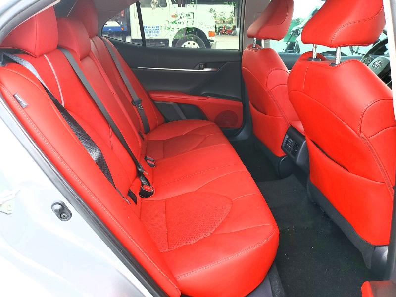 Фото 10 - TOYOTA CAMRY