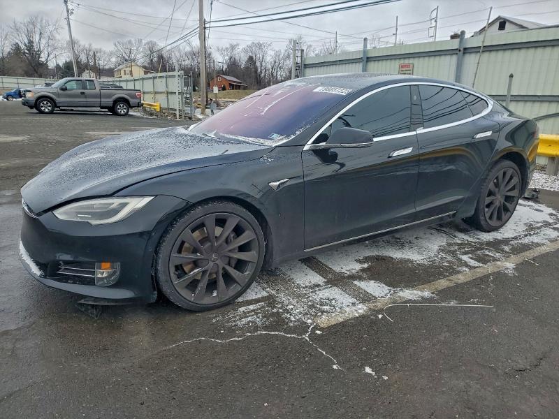 Фото 1 - TESLA MODEL S