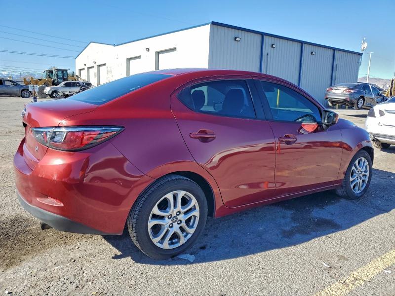 Фото 3 - TOYOTA YARIS