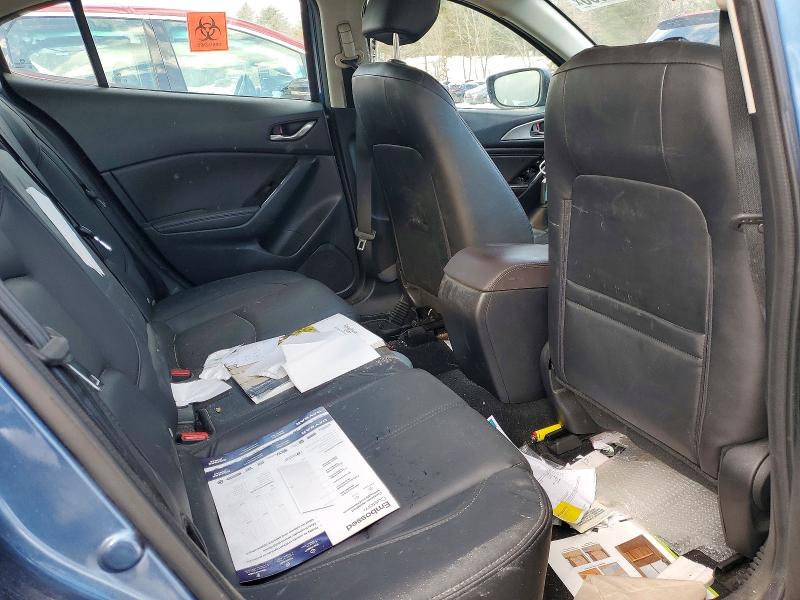 Фото 10 - MAZDA 3