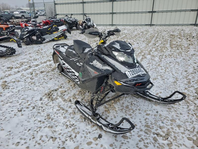 SKI-DOO SUMMIT X85 2019