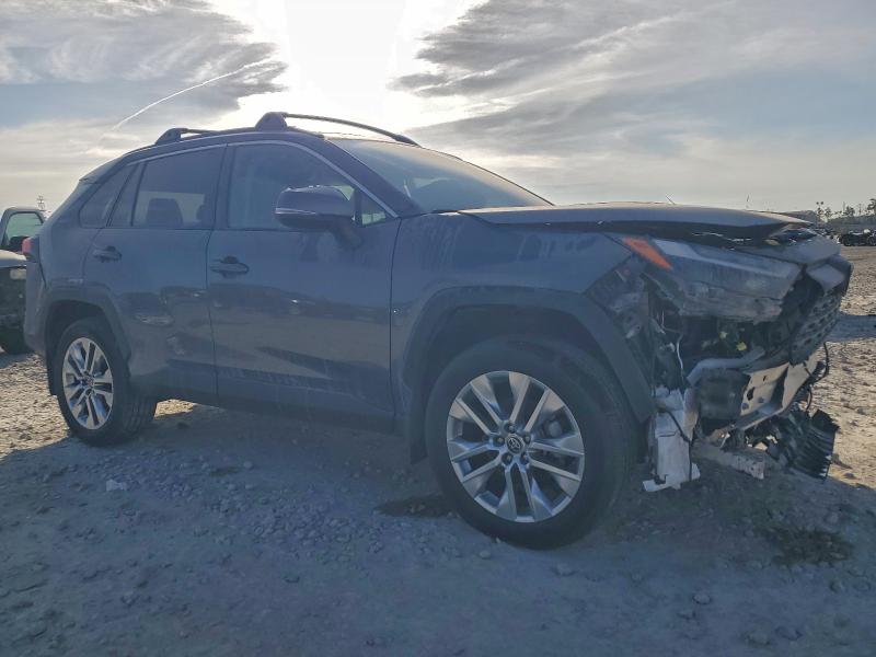 Фото 4 - TOYOTA RAV4