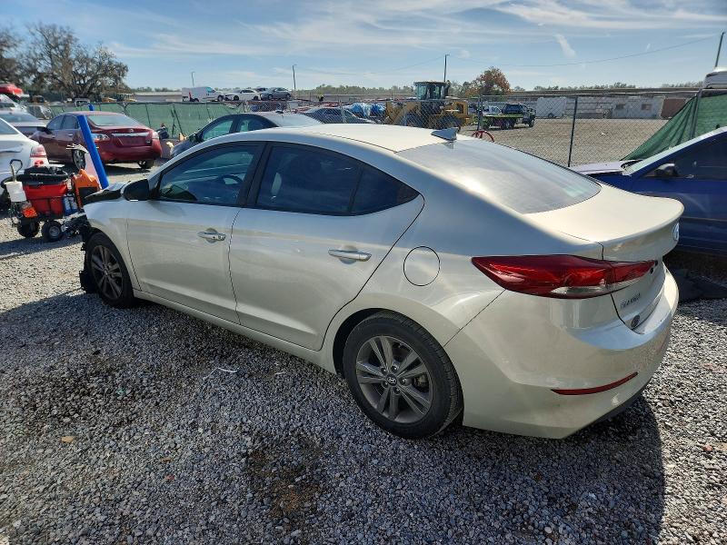 Фото 2 - HYUNDAI ELANTRA