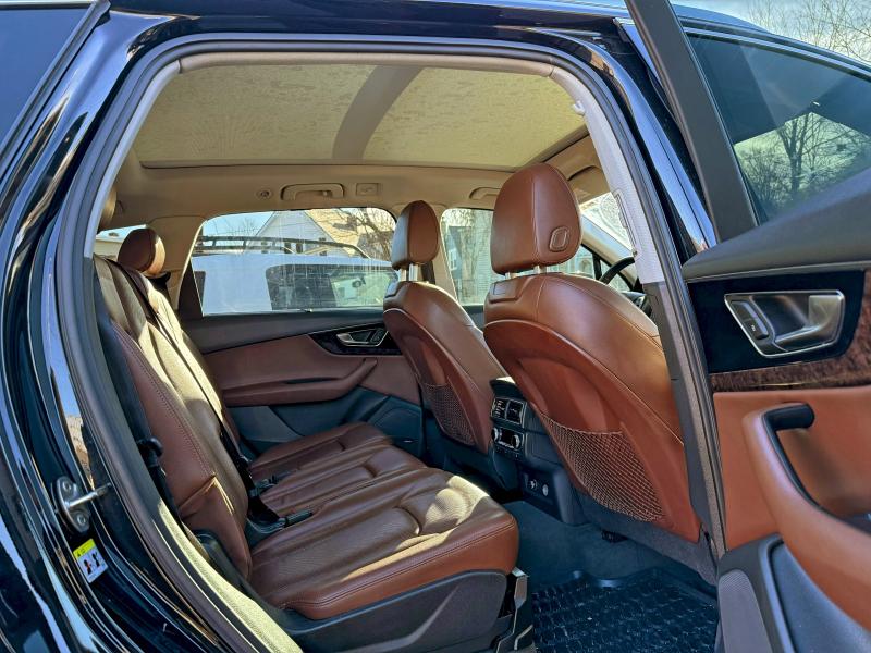 Фото 9 - AUDI Q7