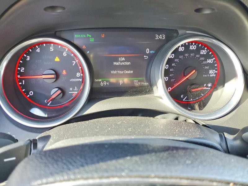 Фото 9 - TOYOTA CAMRY