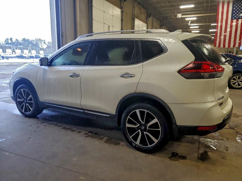 Фото 2 - NISSAN ROGUE