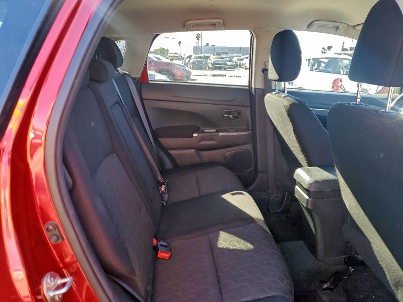 Фото 11 - MITSUBISHI OUTLANDER