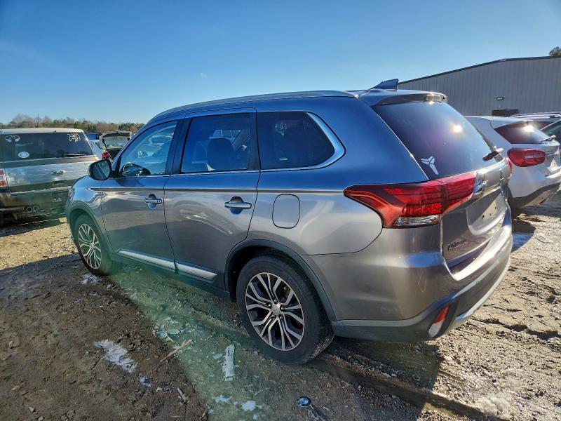 Фото 2 - MITSUBISHI OUTLANDER