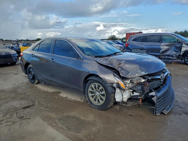 Фото 4 - TOYOTA CAMRY