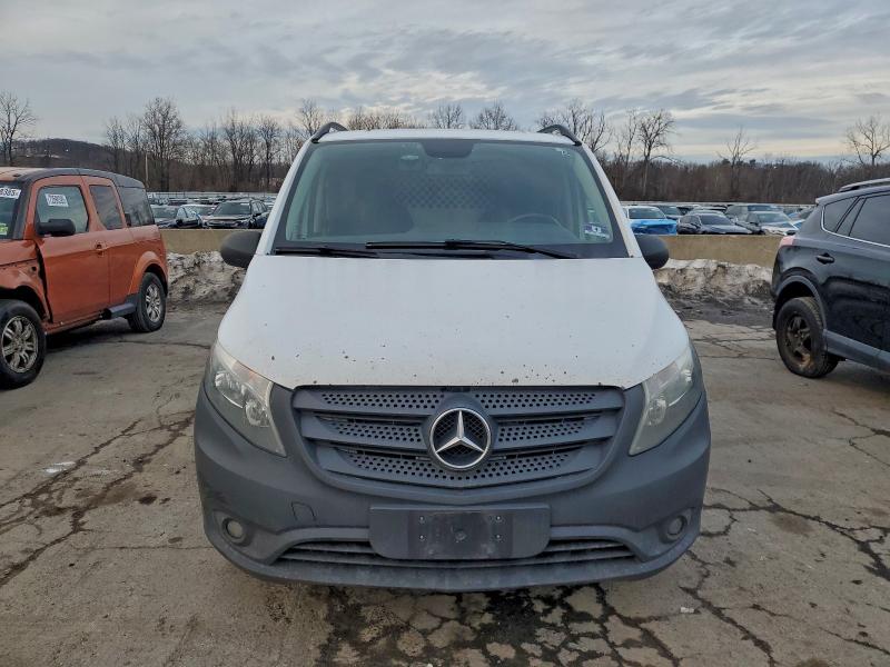 Фото 5 - MERCEDES-BENZ METRIS