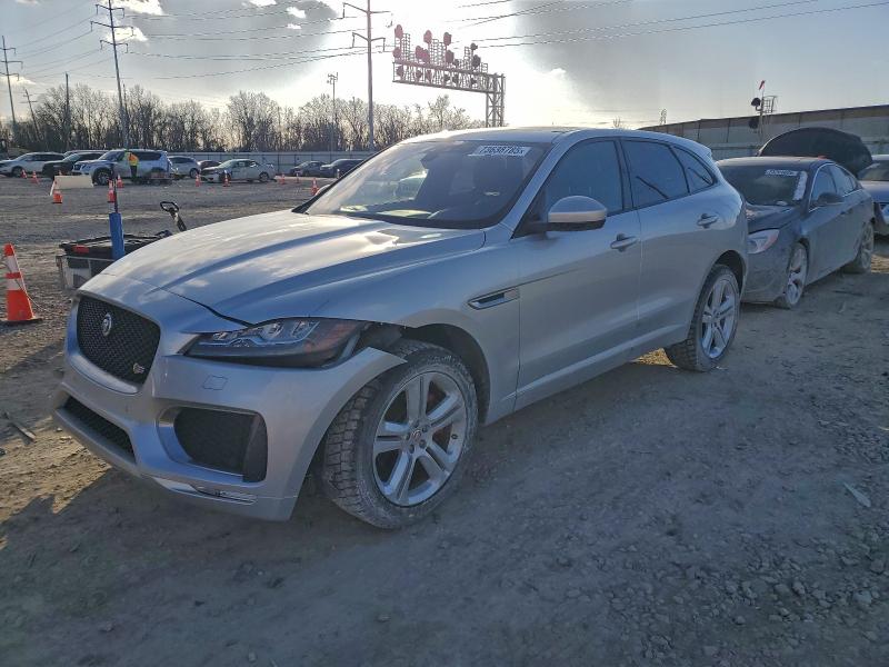 Фото 1 - JAGUAR F-PACE