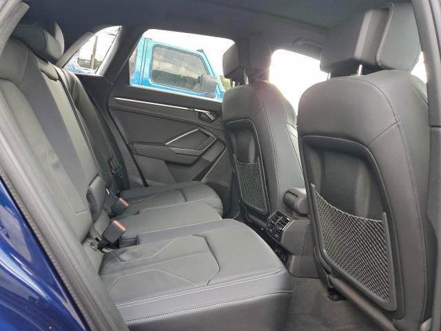 Фото 11 - AUDI Q3