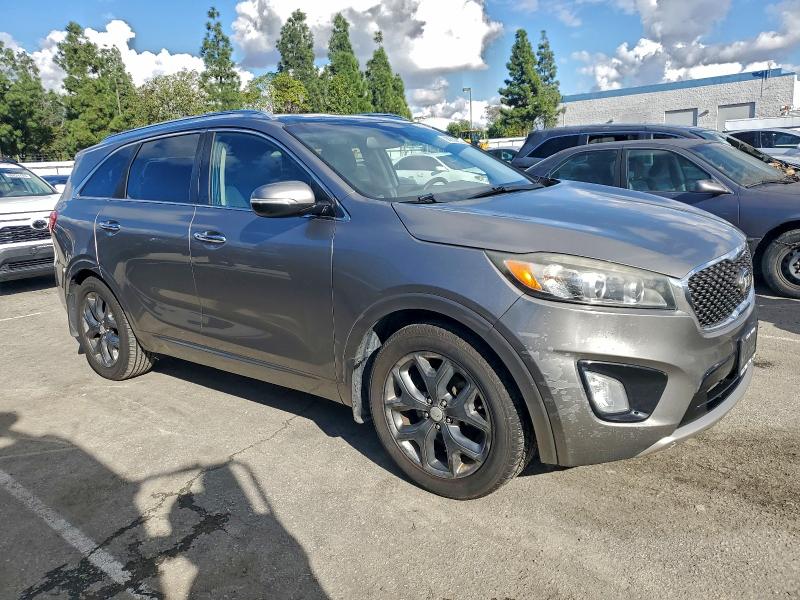 Фото 4 - KIA SORENTO