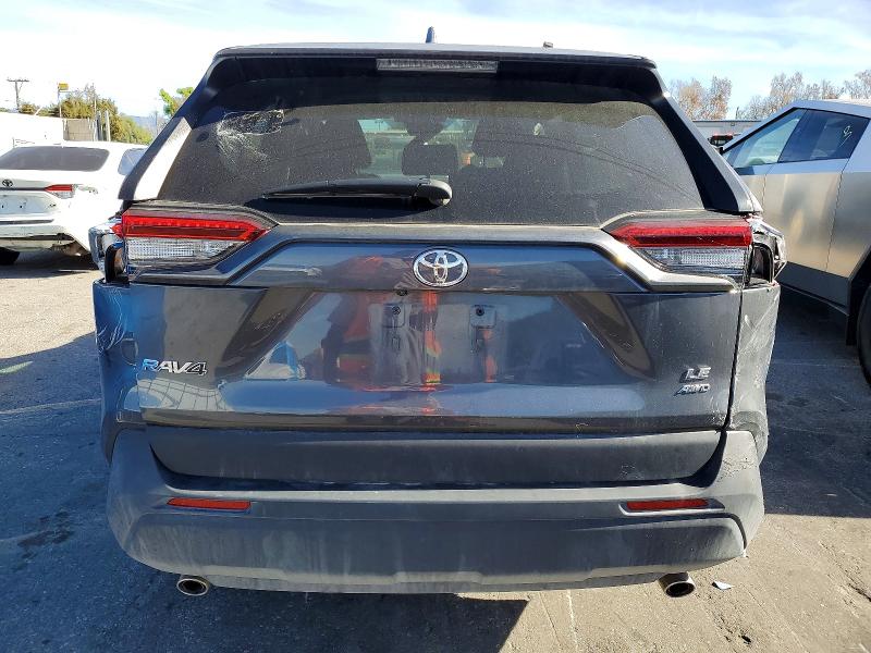 Фото 6 - TOYOTA RAV4