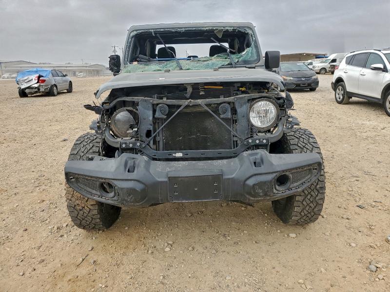 Фото 5 - JEEP GLADIATOR