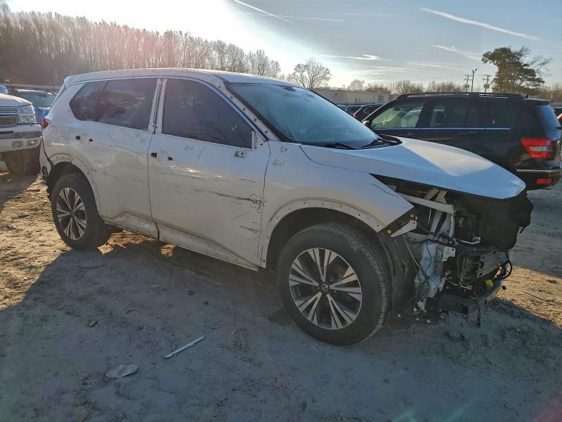 Фото 4 - NISSAN ROGUE