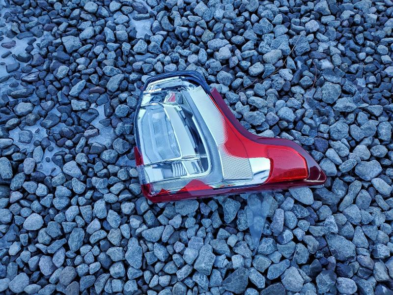 Фото 13 - FORD EXPLORER