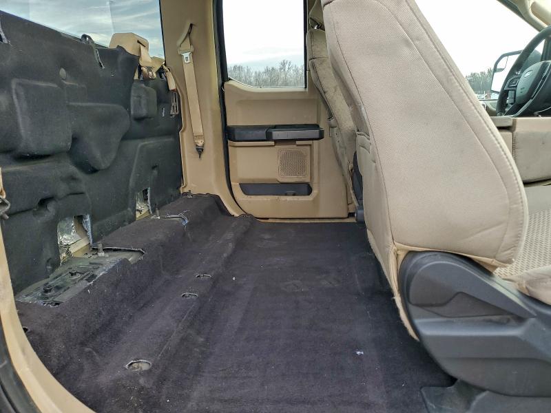 Фото 10 - FORD F-150