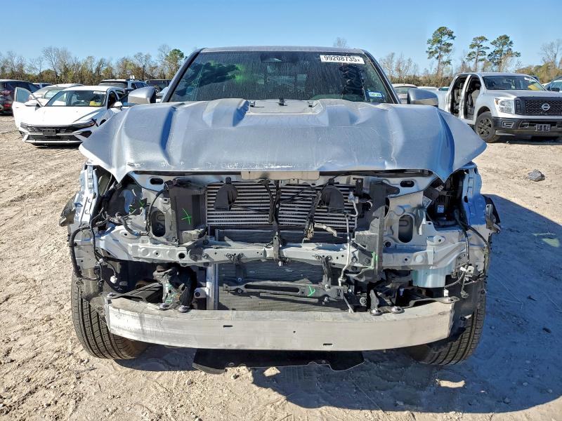 Фото 5 - TOYOTA TACOMA