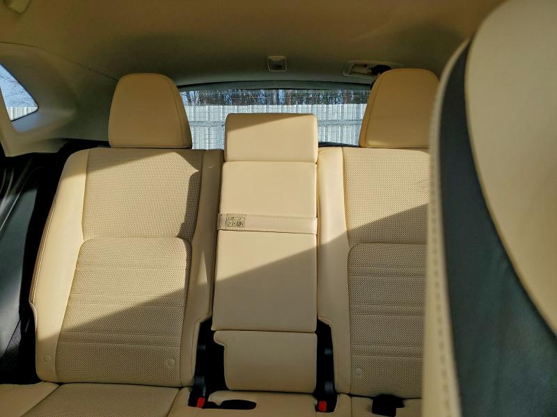 Фото 10 - LEXUS NX