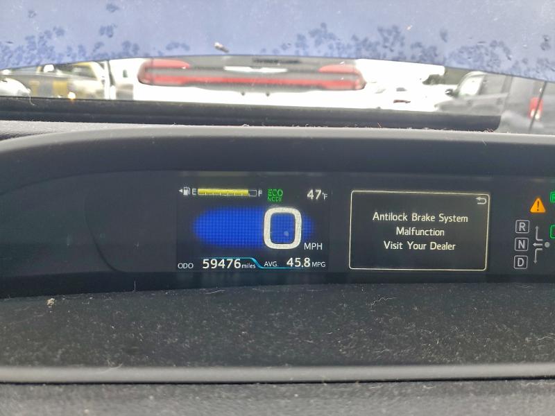 Фото 9 - TOYOTA PRIUS