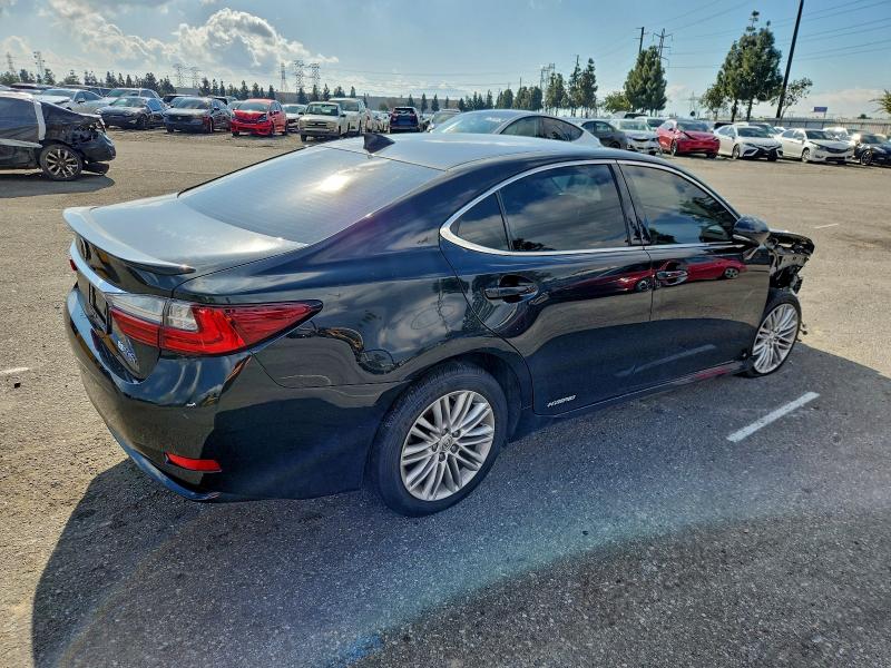 Фото 3 - LEXUS ES300