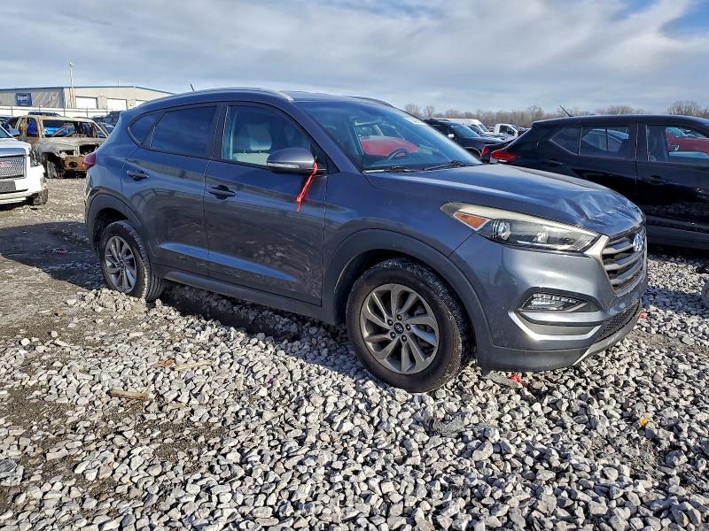 Фото 4 - HYUNDAI TUCSON