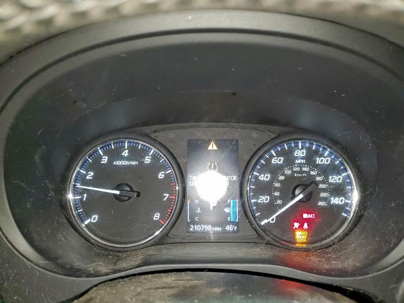 Фото 9 - MITSUBISHI OUTLANDER