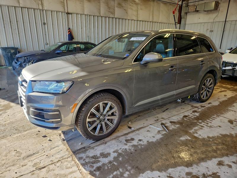 Фото 1 - AUDI Q7