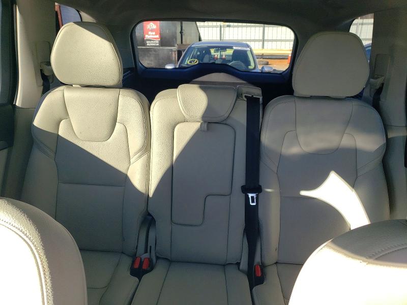 Фото 10 - VOLVO XC90