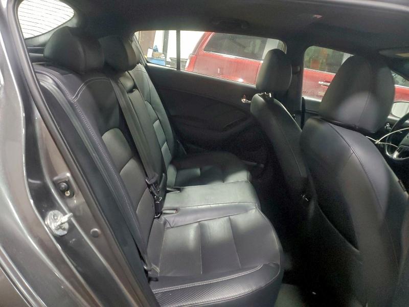 Фото 10 - KIA FORTE