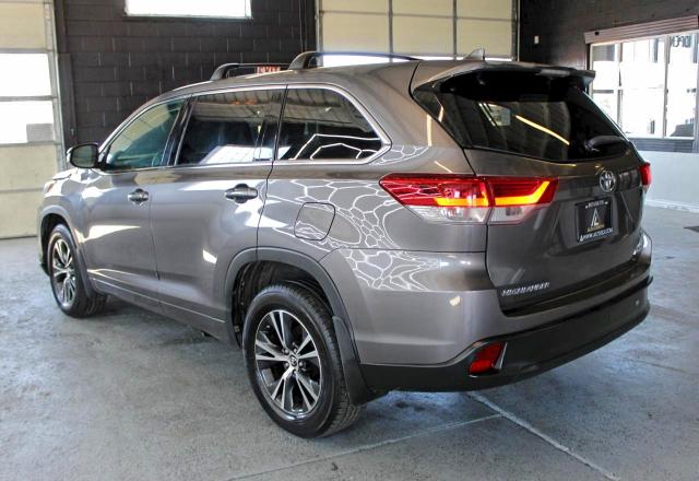 Фото 4 - TOYOTA HIGHLANDER