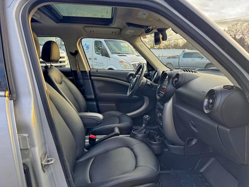 Фото 8 - MINI COOPER