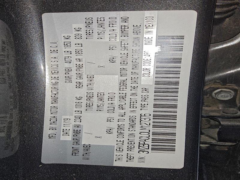 Фото 13 - MAZDA 3