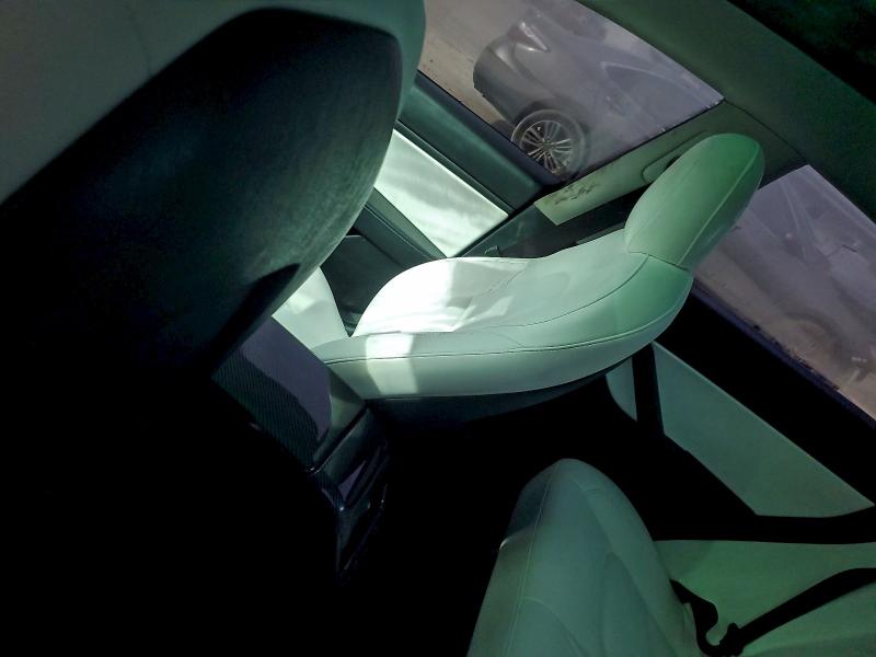 Фото 8 - TESLA MODEL 3