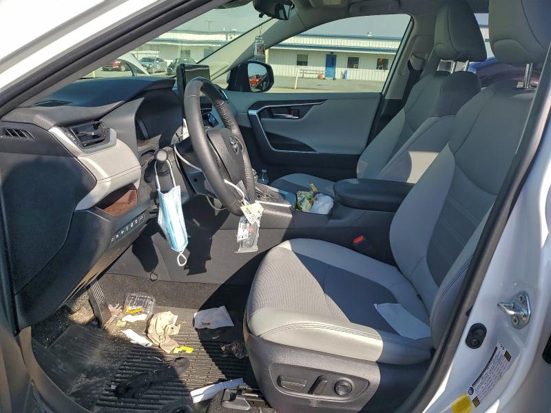 Фото 7 - TOYOTA RAV4