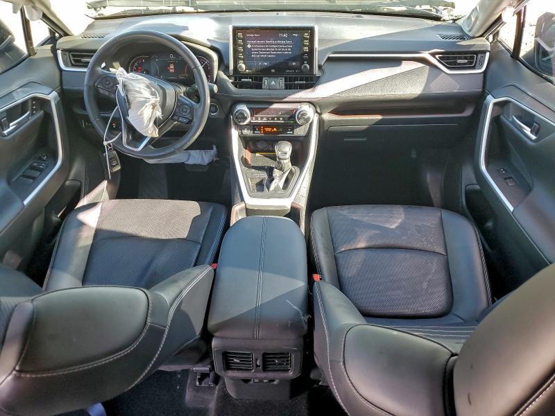 Фото 8 - TOYOTA RAV4