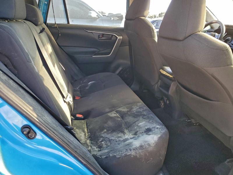 Фото 11 - TOYOTA RAV4