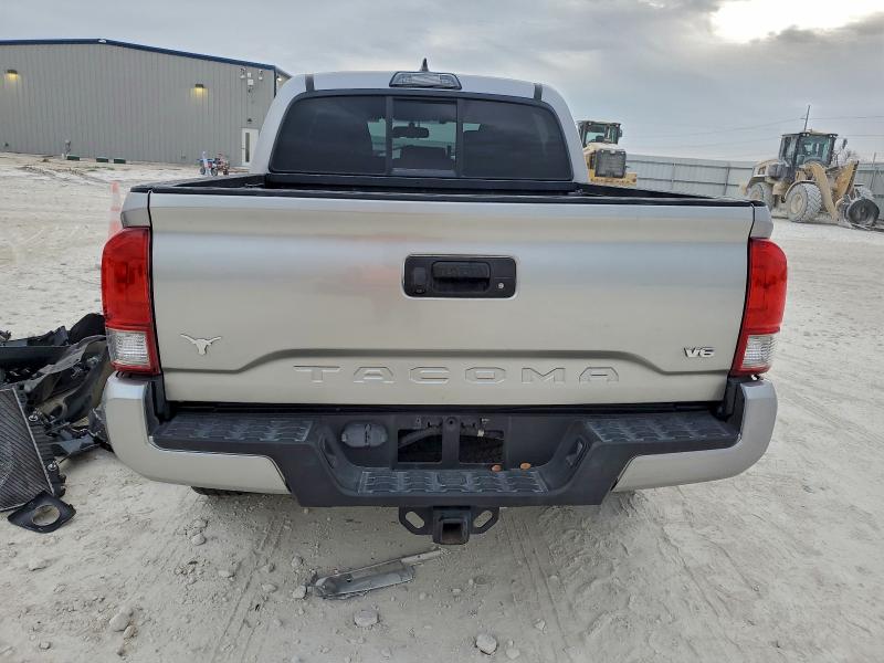 Фото 6 - TOYOTA TACOMA