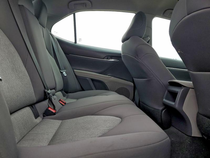 Фото 10 - TOYOTA CAMRY