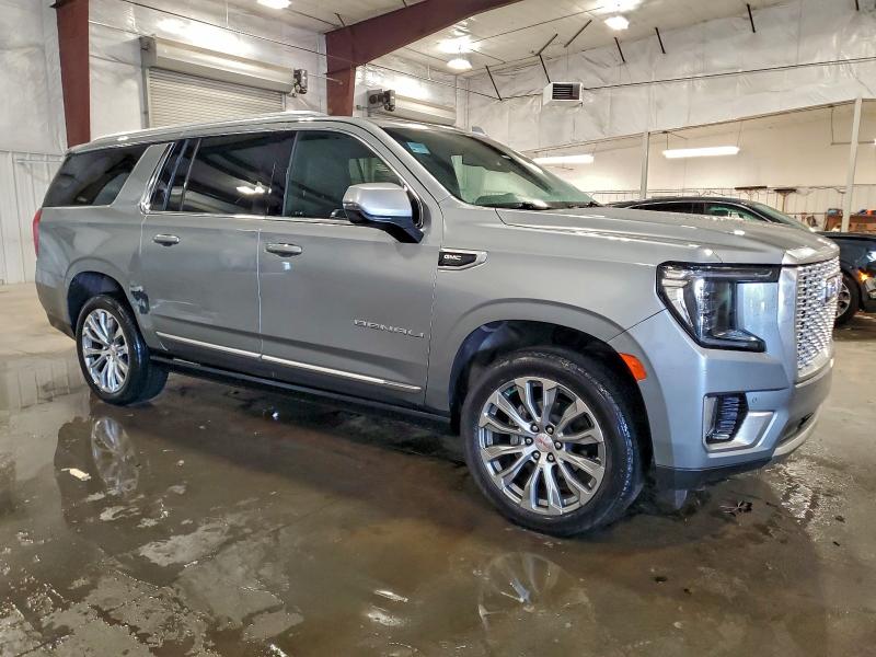 Фото 4 - GMC YUKON