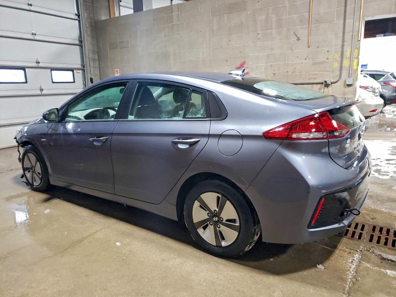 Фото 2 - HYUNDAI IONIQ