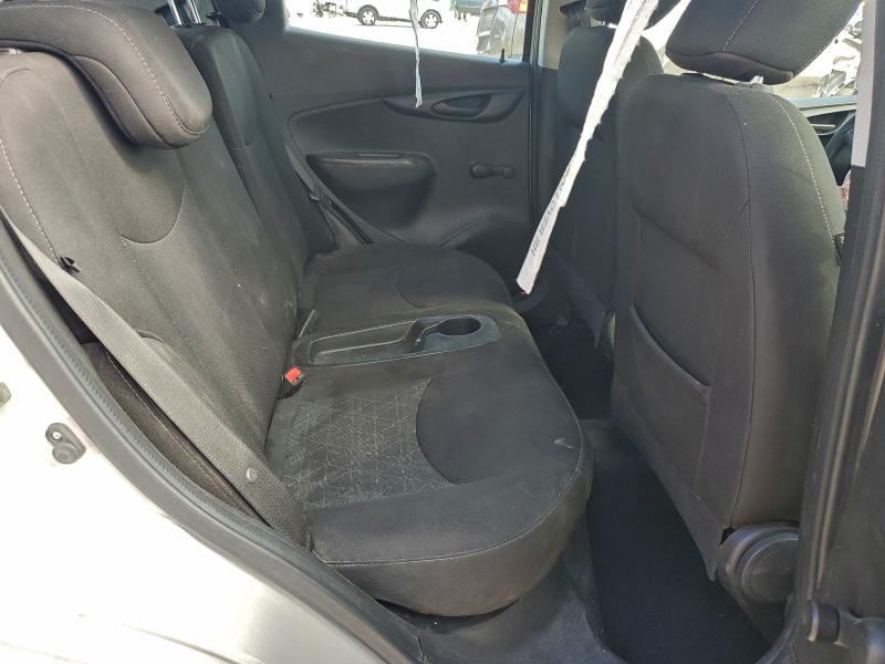 Фото 10 - CHEVROLET SPARK