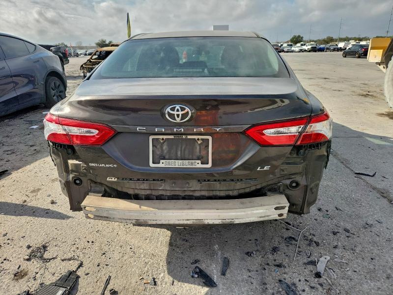 Фото 6 - TOYOTA CAMRY