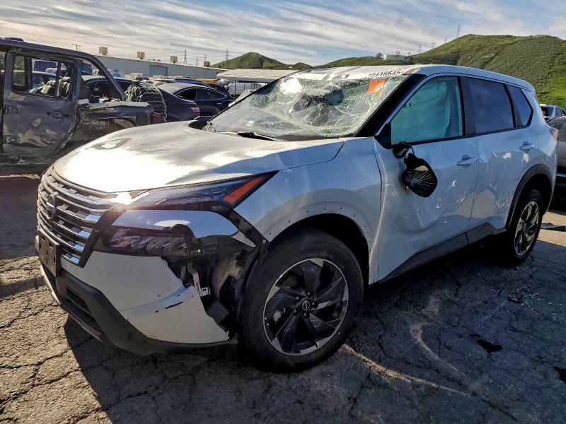 Фото 1 - NISSAN ROGUE